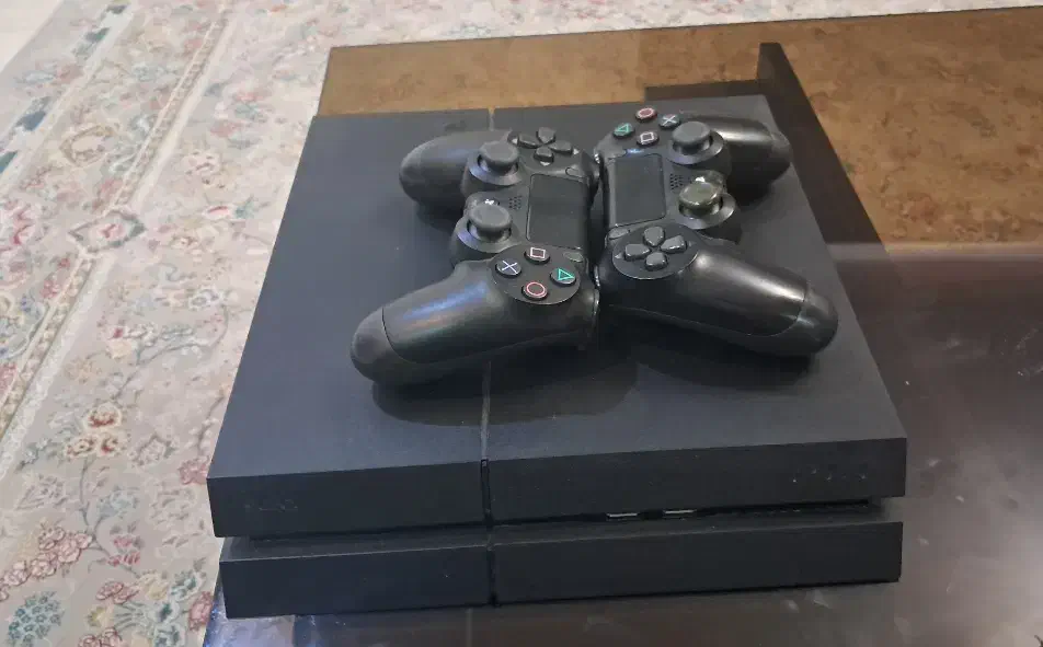 ps4 Fat ۵۰۰ گیگ دو دسته|کنسول، بازی ویدئویی و آنلاین|کرج, باغستان|دیوار