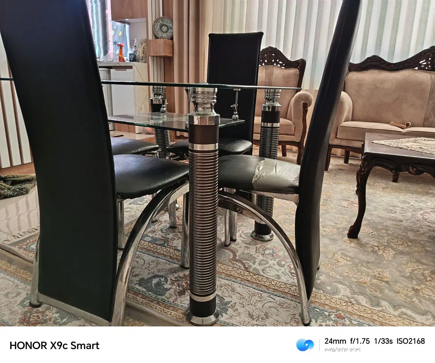 میز غذا خوری|میز و صندلی غذاخوری|زنجان, |دیوار