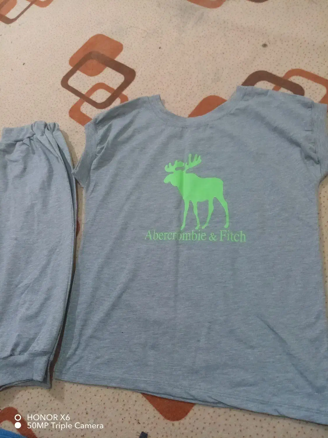 تی شرت|لباس|برازجان, |دیوار