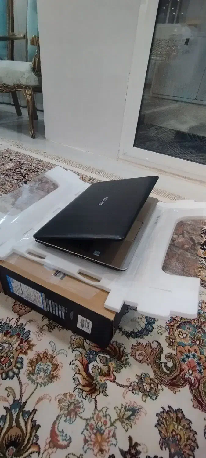 لپتاپ بسیار تمیز و نو فقط کارکرد هشت روز هارد هزار|رایانه همراه|اصفهان, فروردین|دیوار