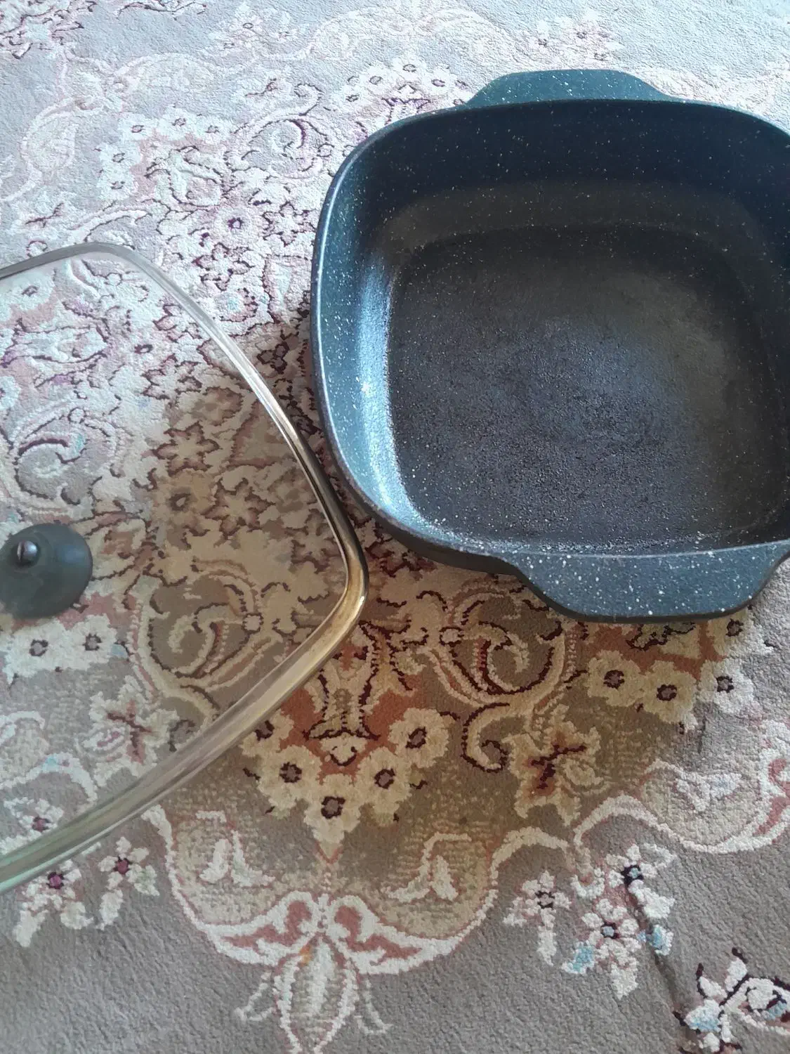 تابه نالینو|ظروف پخت‌وپز|کوهدشت, |دیوار
