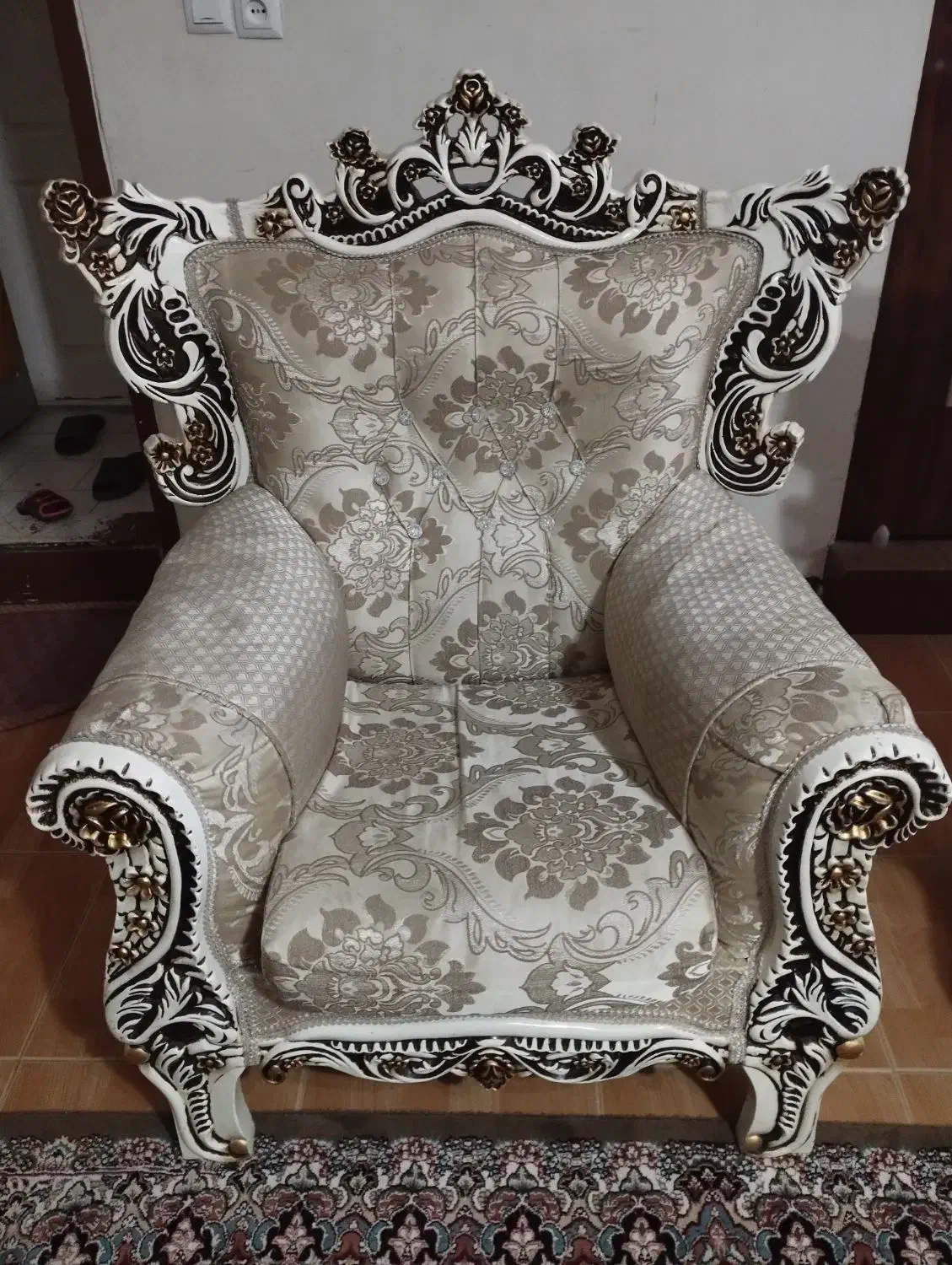 مبل سلطنتی|مبلمان خانگی و میز عسلی|شاهینشهر, عطار|دیوار