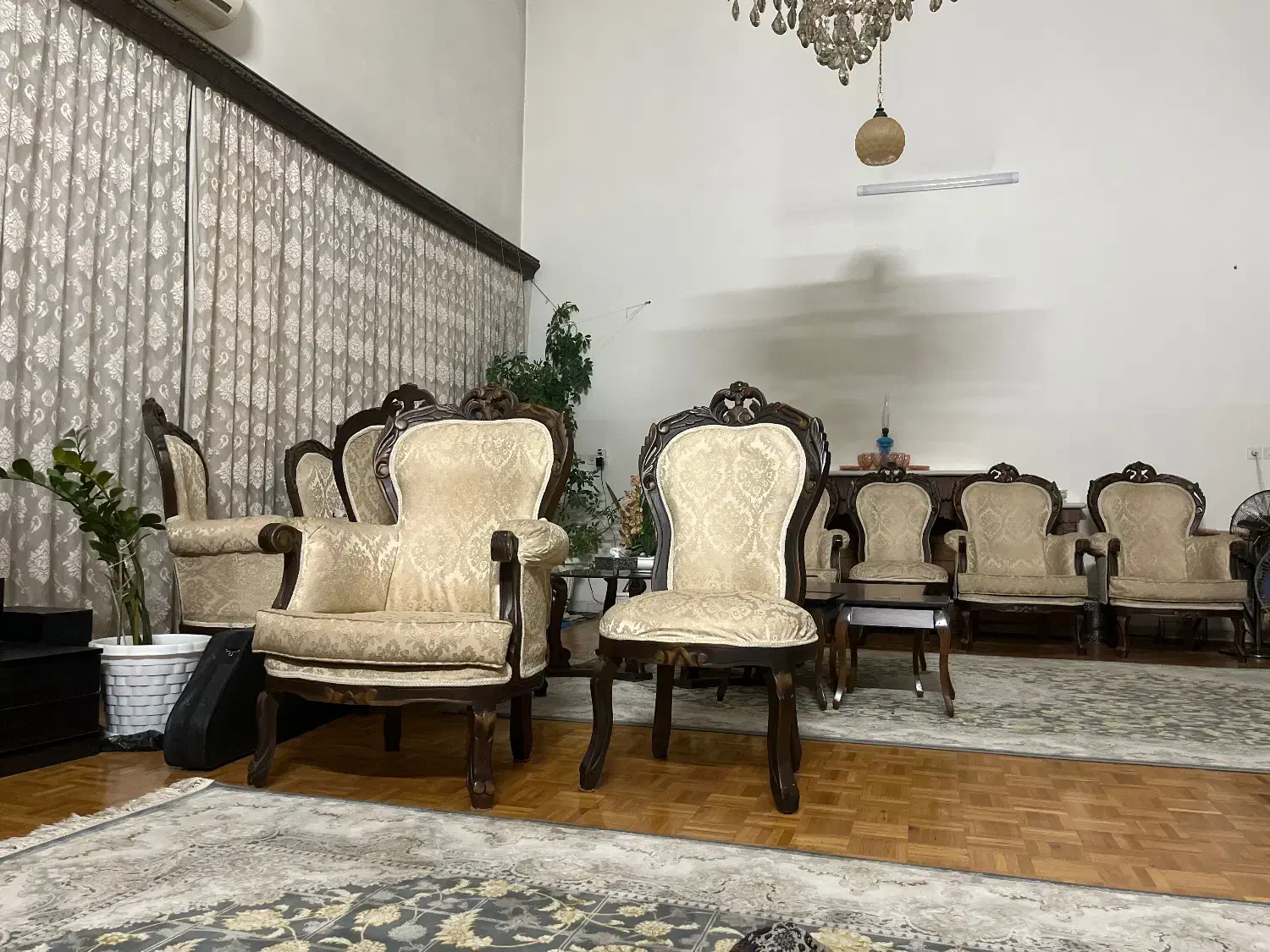 ست مبلمان منزل|مبلمان خانگی و میز عسلی|قم, باجک دو|دیوار