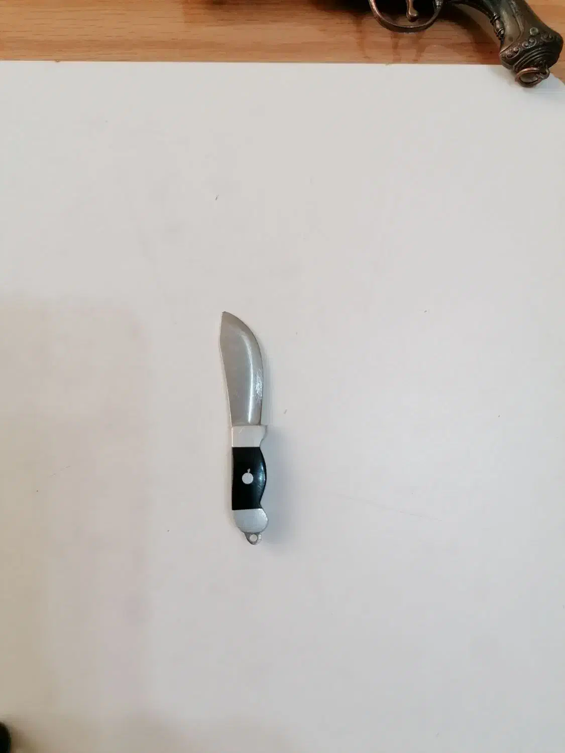 فندک و تعدادی عتیقه|کلکسیون اشیاء عتیقه|شیراز, عفیف‌آباد|دیوار