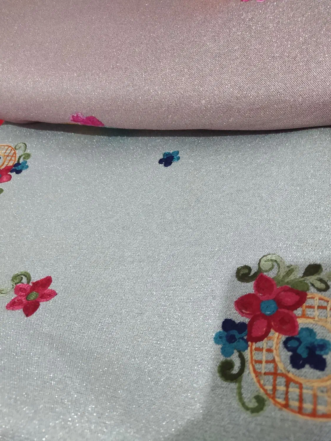 پارچه لمه گل دار گرم پالتویی|لباس|ایلام, |دیوار