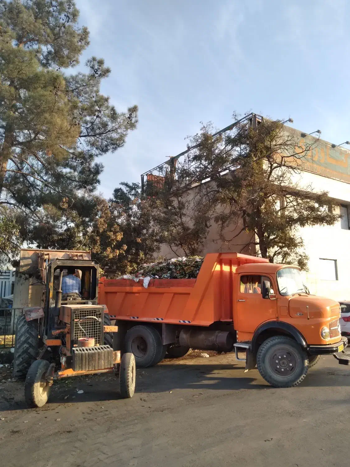 حمل نخاله باتراکتور بیلی وماشین لبه دار|خدمات حمل و نقل|کرمانشاه, |دیوار