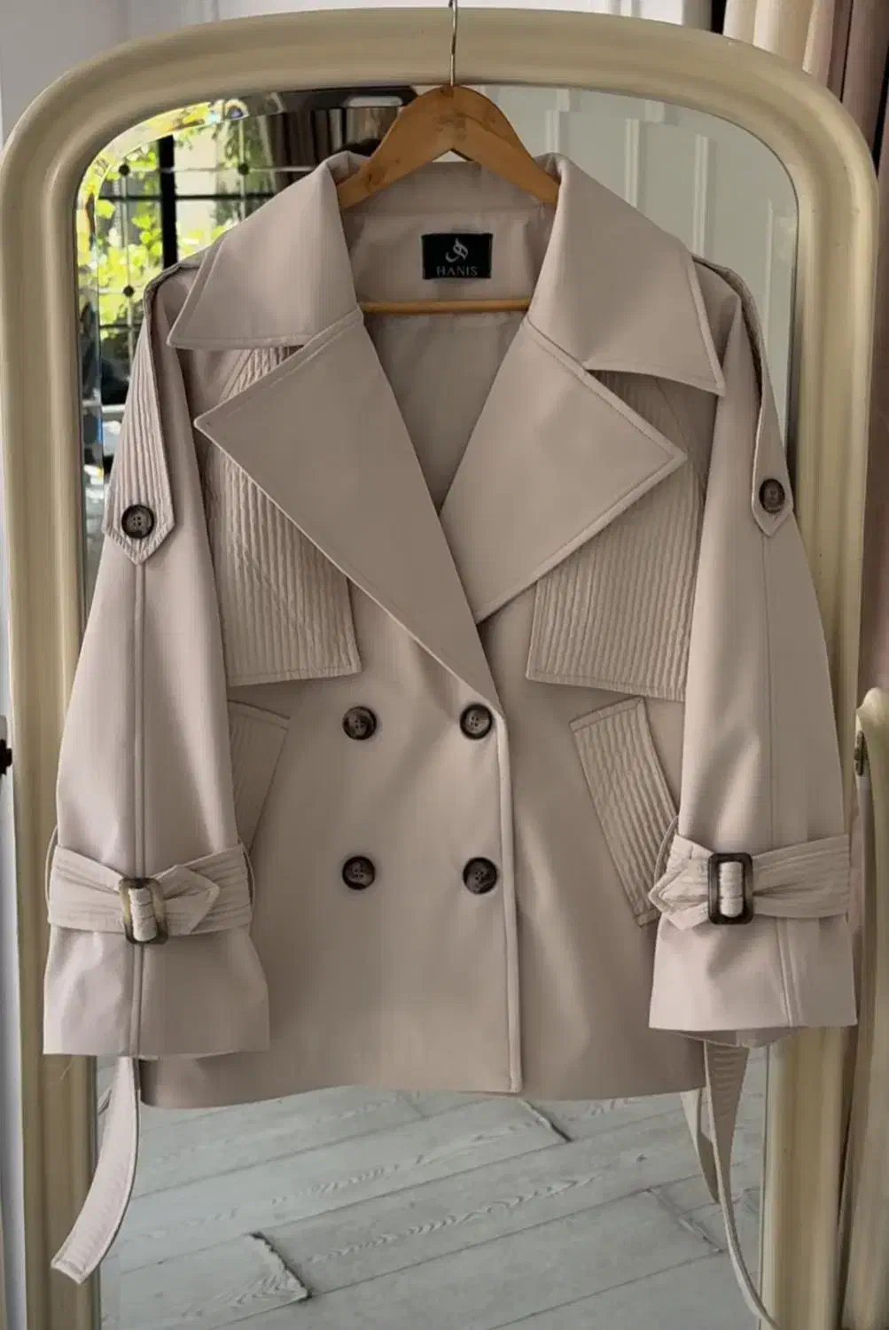 بارونی|لباس|شیراز, حومه شیراز|دیوار