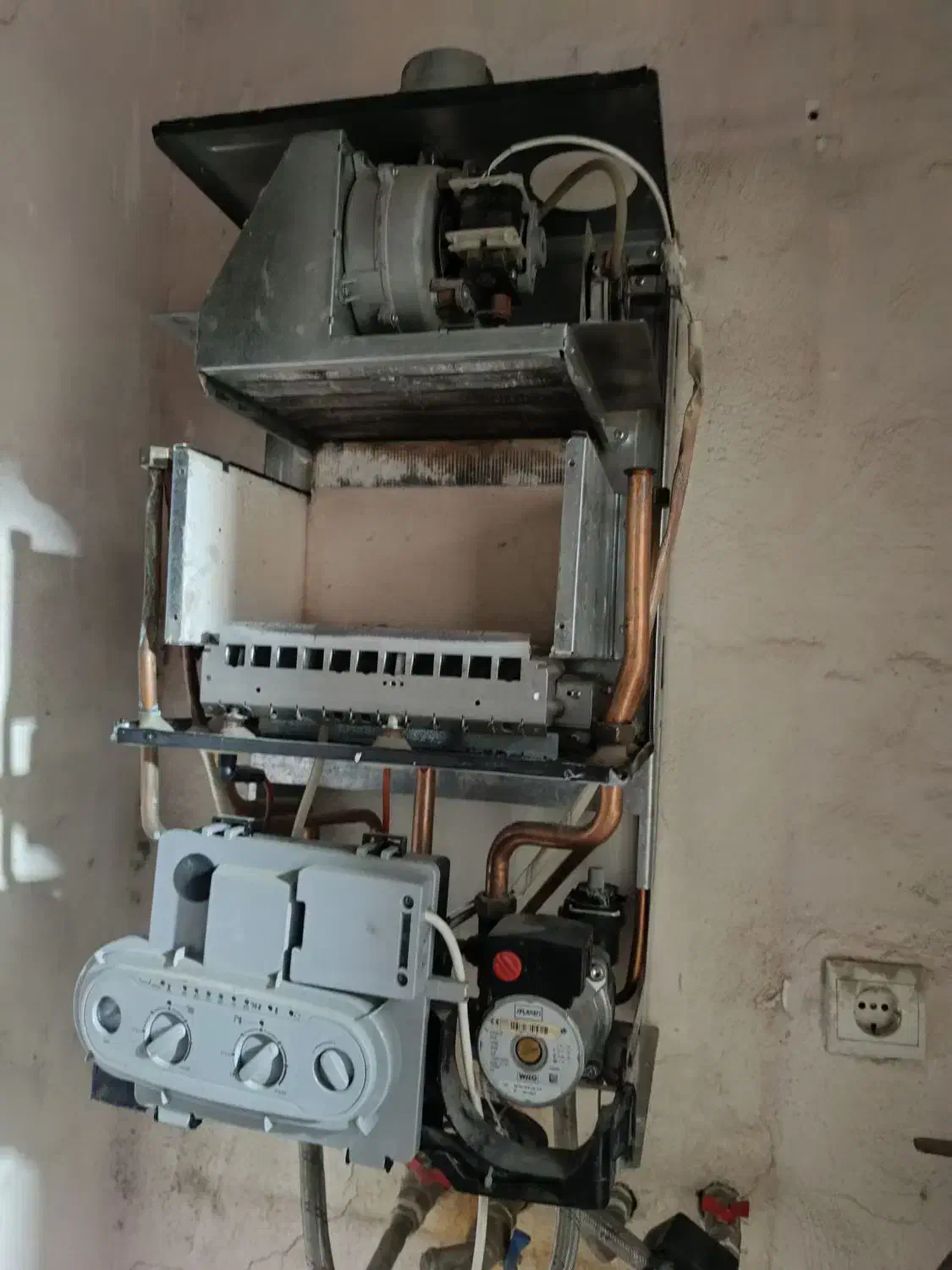 نصب و تعمیر و سرویس انواع پکیج و کولر گازی|خدمات پیشه و مهارت|اصفهان, خانه اصفهان|دیوار