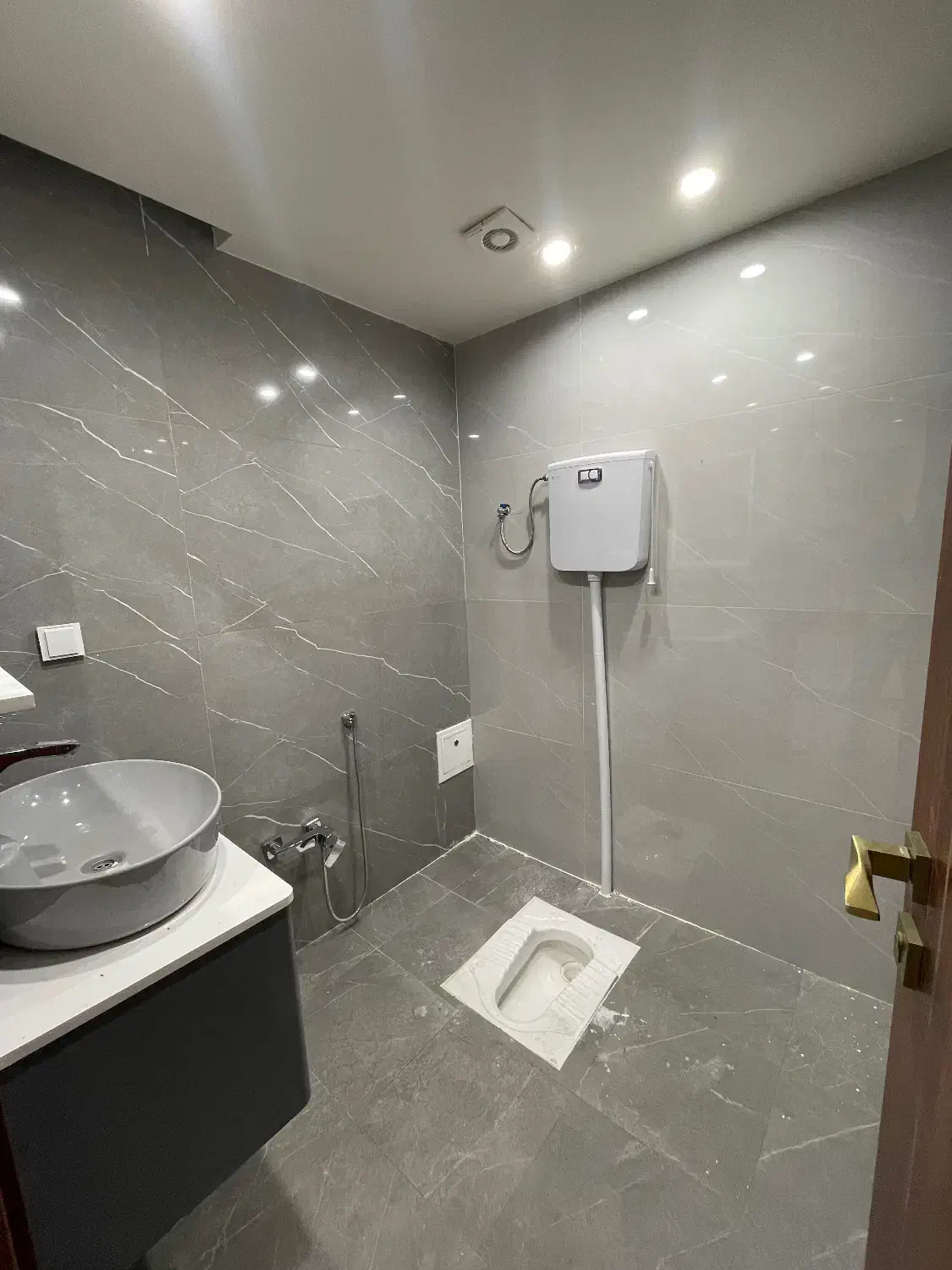 ۱۴۰متر۳خواب ۱خواب مستر نوساز شخصی ساز چیتگر کوهک