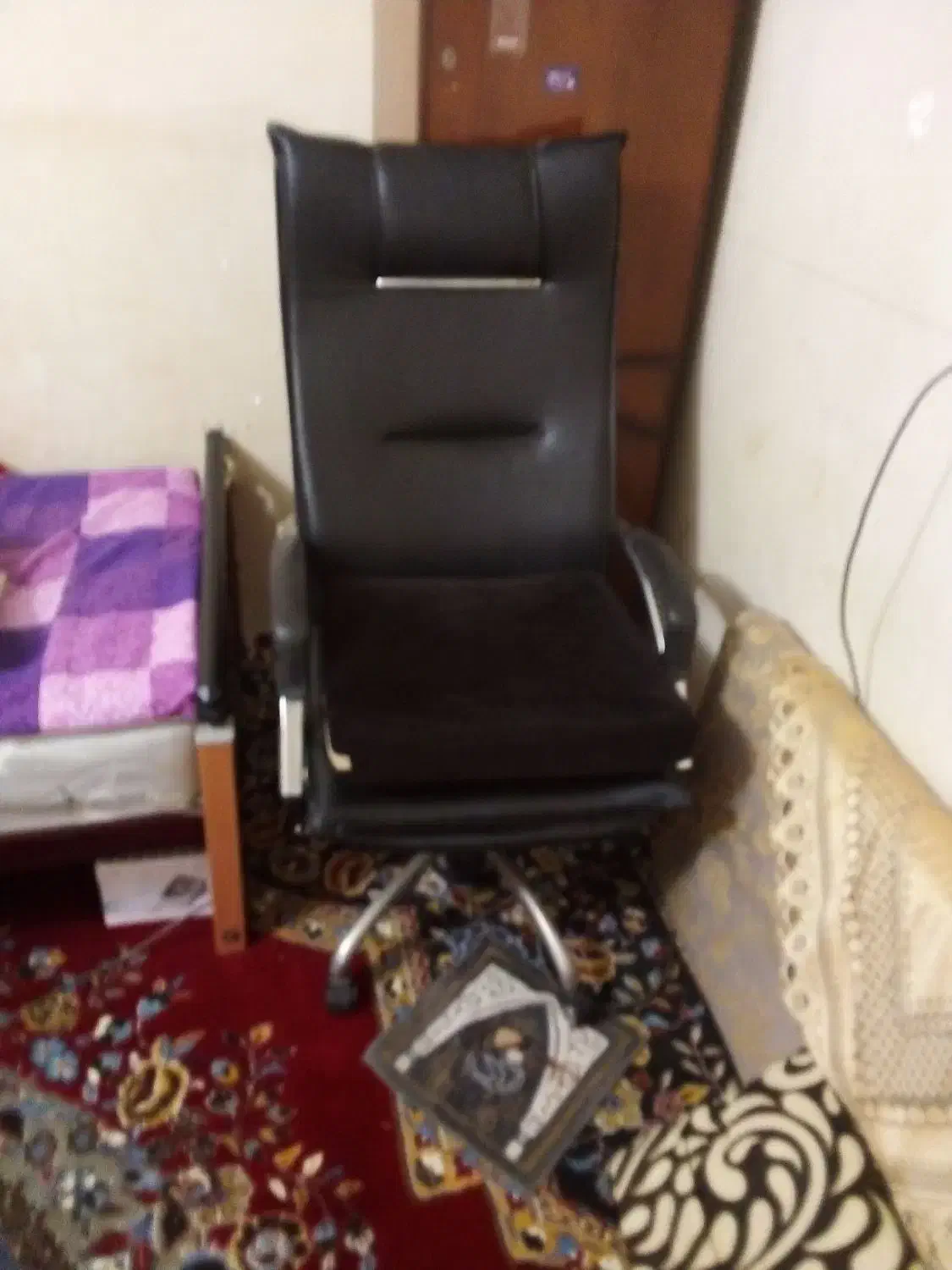 فروش یک صندلی  جک  دار سالم|صندلی و نیمکت|بوشهر, |دیوار