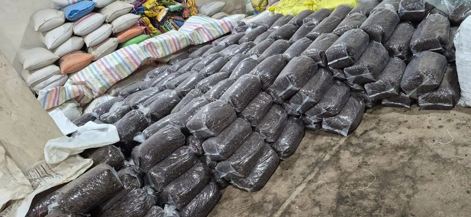 کشمش پاک شده|خوردنی و آشامیدنی|فاروج, |دیوار