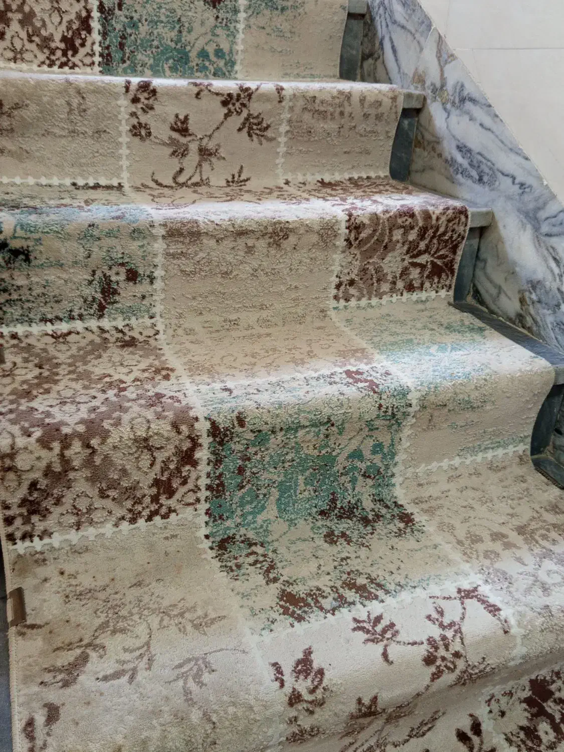 فرش گبه،برای راه پله|گلیم، جاجیم، گبه|اسلام‌شهر, شهرک مفیدی|دیوار