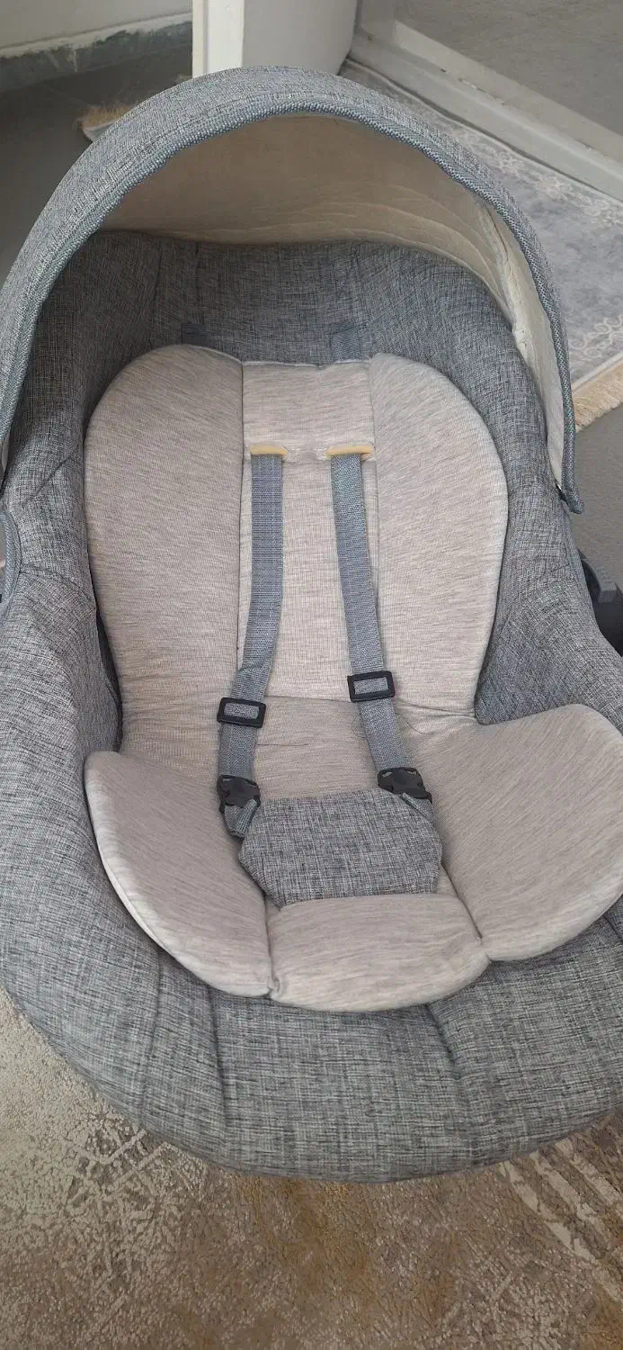 کریرنونو|کالسکه و لوازم جانبی|قم, نوبهار|دیوار