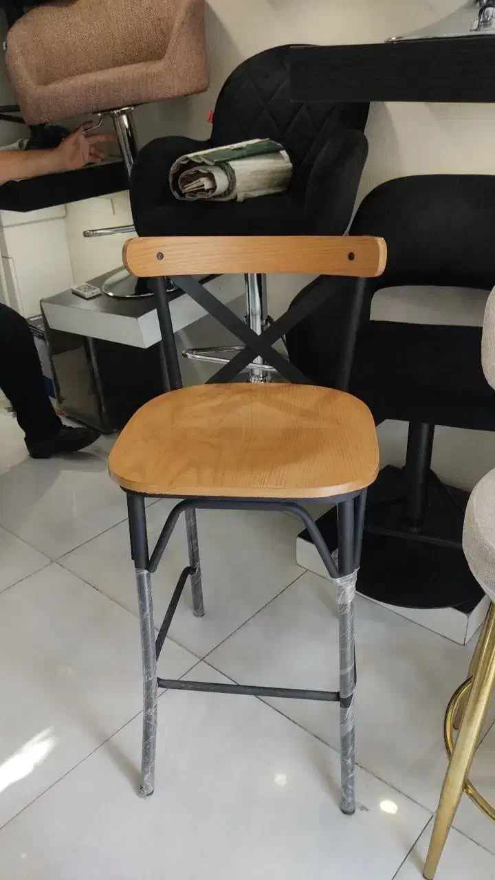 صندلی لهستانی|میز و صندلی غذاخوری|مشهد, گرجی علیا|دیوار