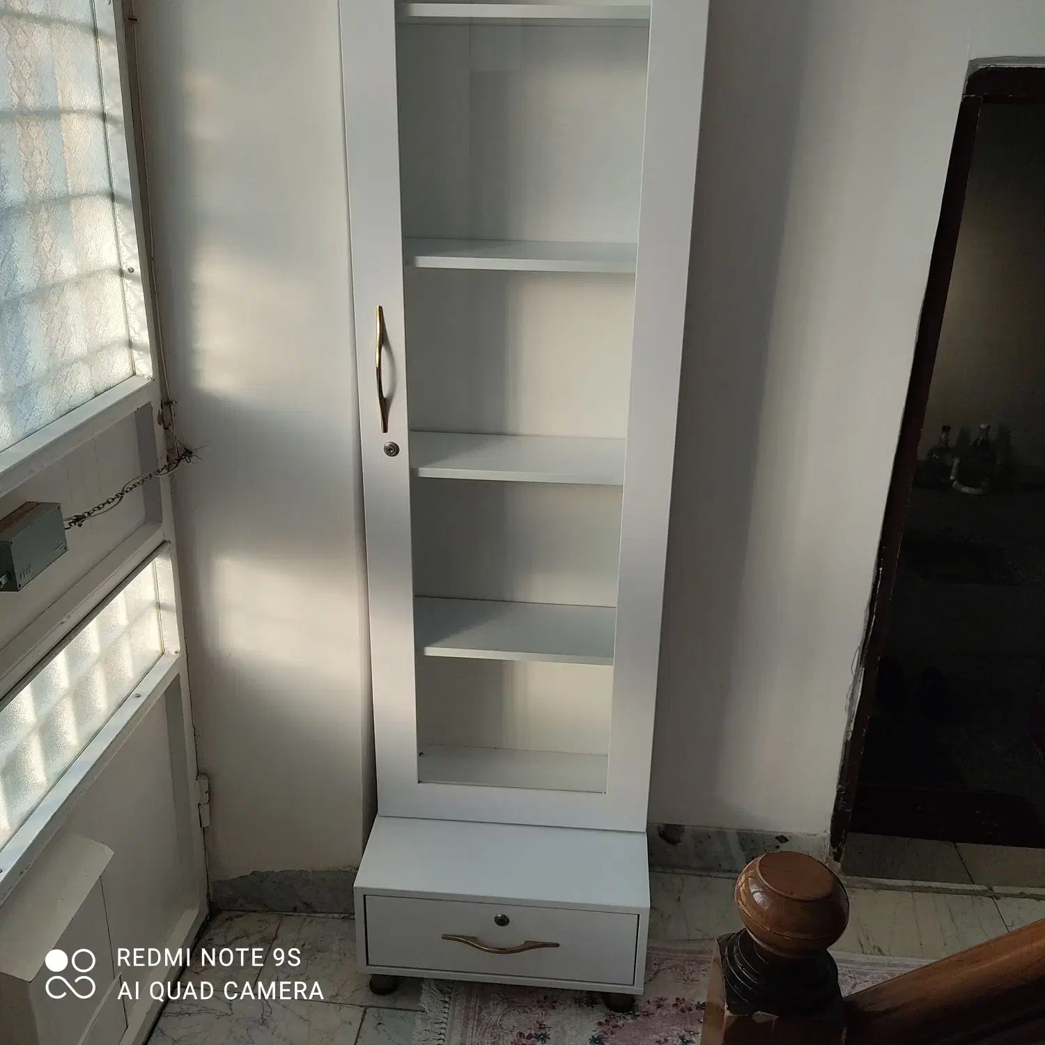 ترولی.میز.صندلی.کمد.تخت سالن|آرایشگاه و سالنهای زیبایی|ارومیه, |دیوار