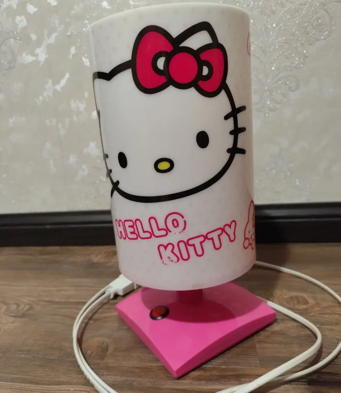 چراغ خواب رومیزی هلو کیتی|چراغ خواب و آباژور|رشت, استقامت ۱|دیوار