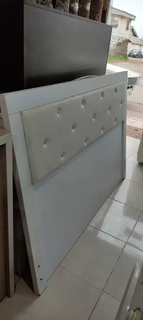 سرویس کامل تخت دونفره تمیزبه همراه تشک باهم 8800|تخت و سرویس خواب|لنگرود, |دیوار