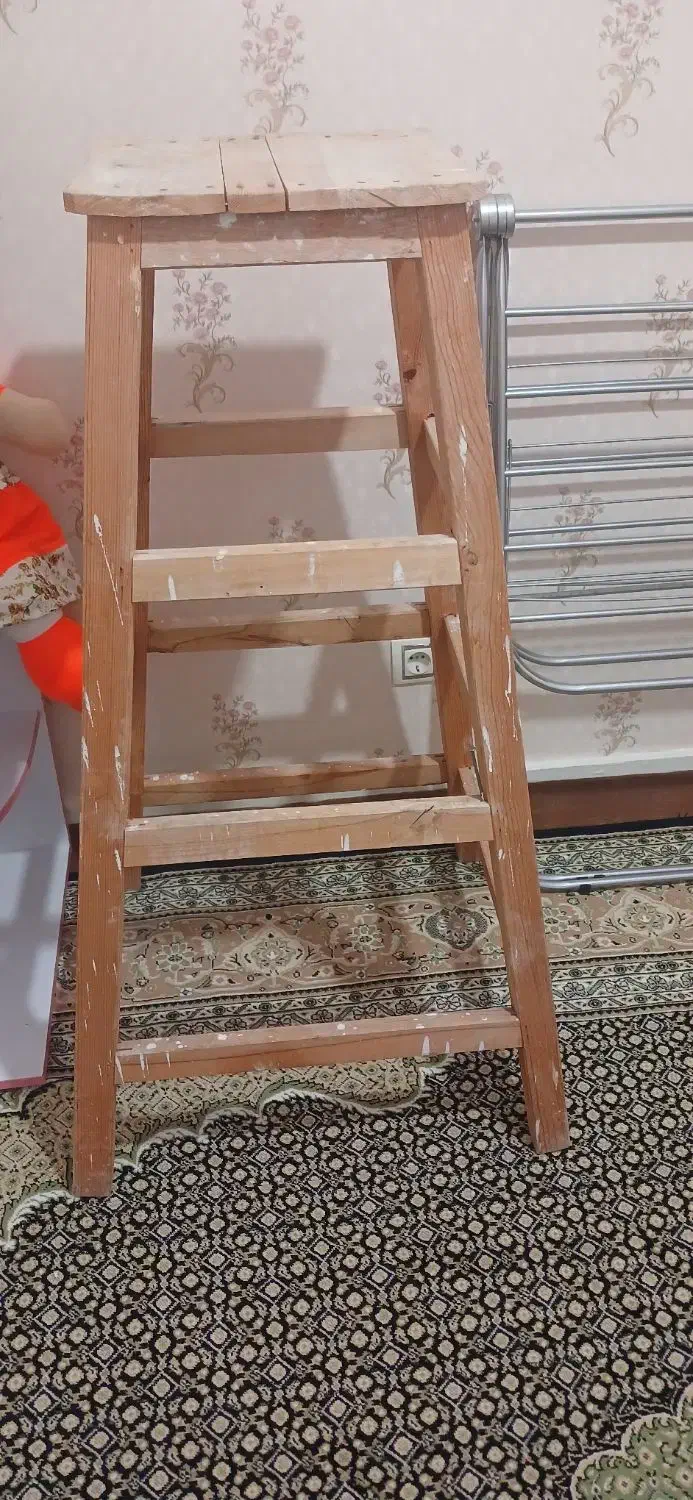 چهارپایه|صندلی و نیمکت|اردبیل, |دیوار