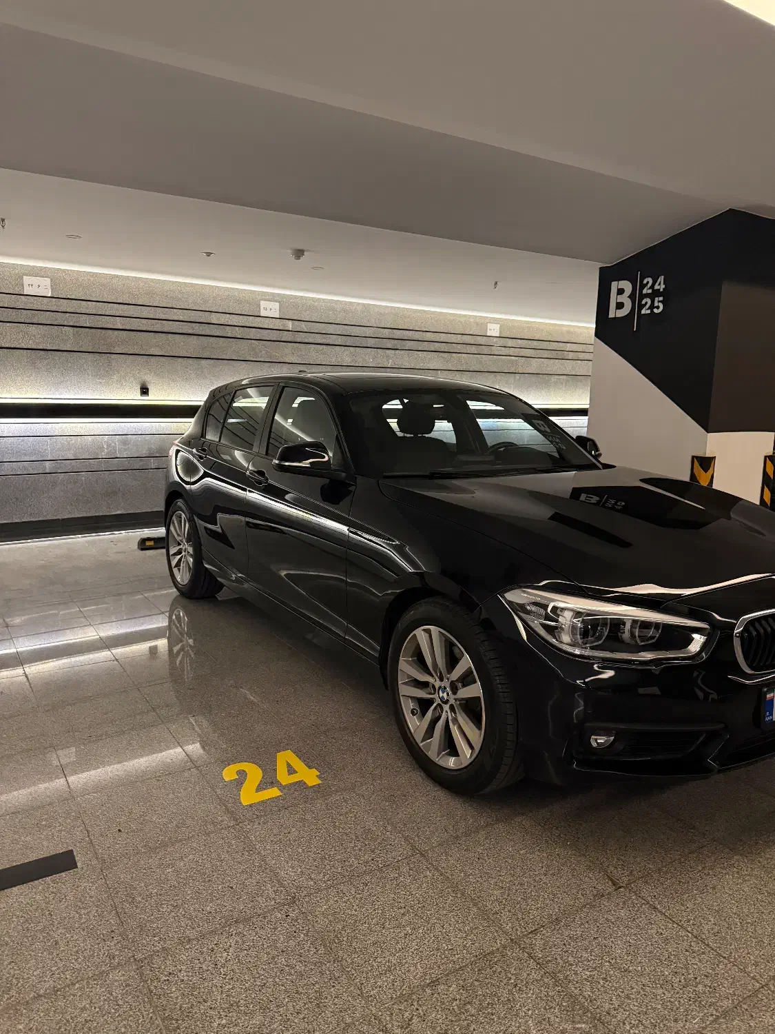 بی ام و سری ۱ مدل ۲۰۱۸ بدون رنگ و خط و خش|خودرو سواری و وانت|تهران, الهیه|دیوار