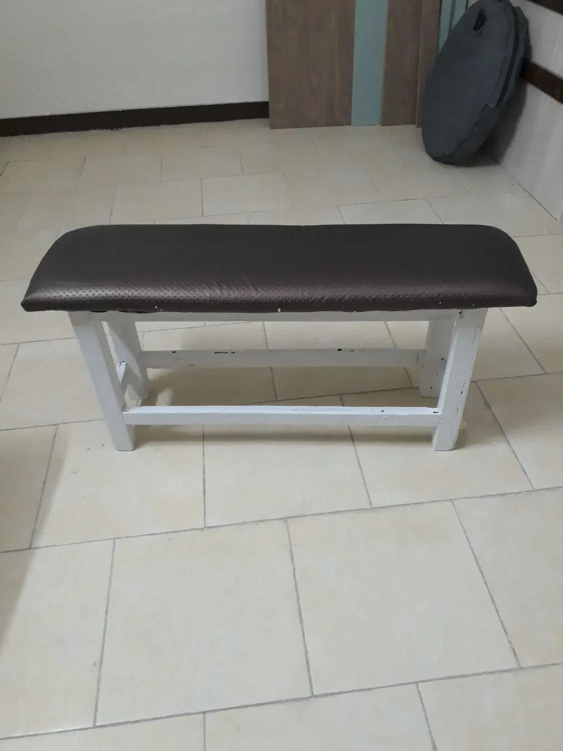 نیمکت خیاطی|صندلی و نیمکت|هشتگرد, خور|دیوار