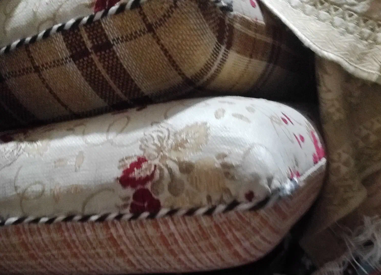 پشتی|پشتی|خرم‌آباد, |دیوار