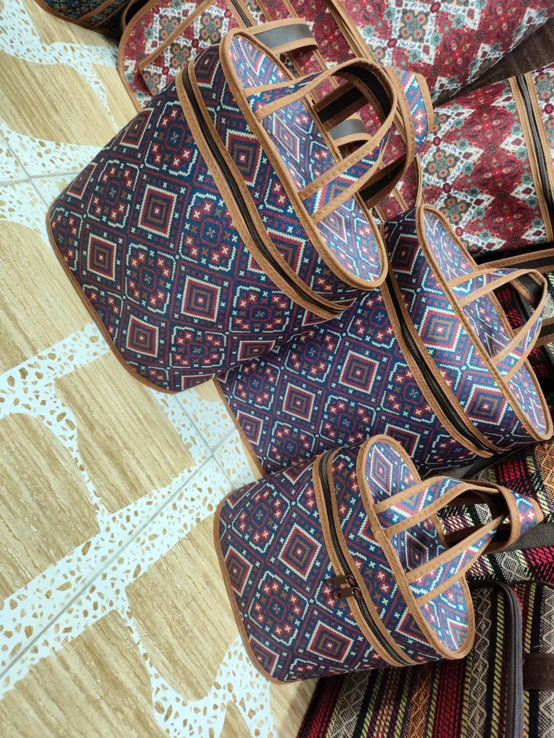 کاورفلاسک و پیکنیک|کوهنوردی و کمپینگ|بیرجند, |دیوار