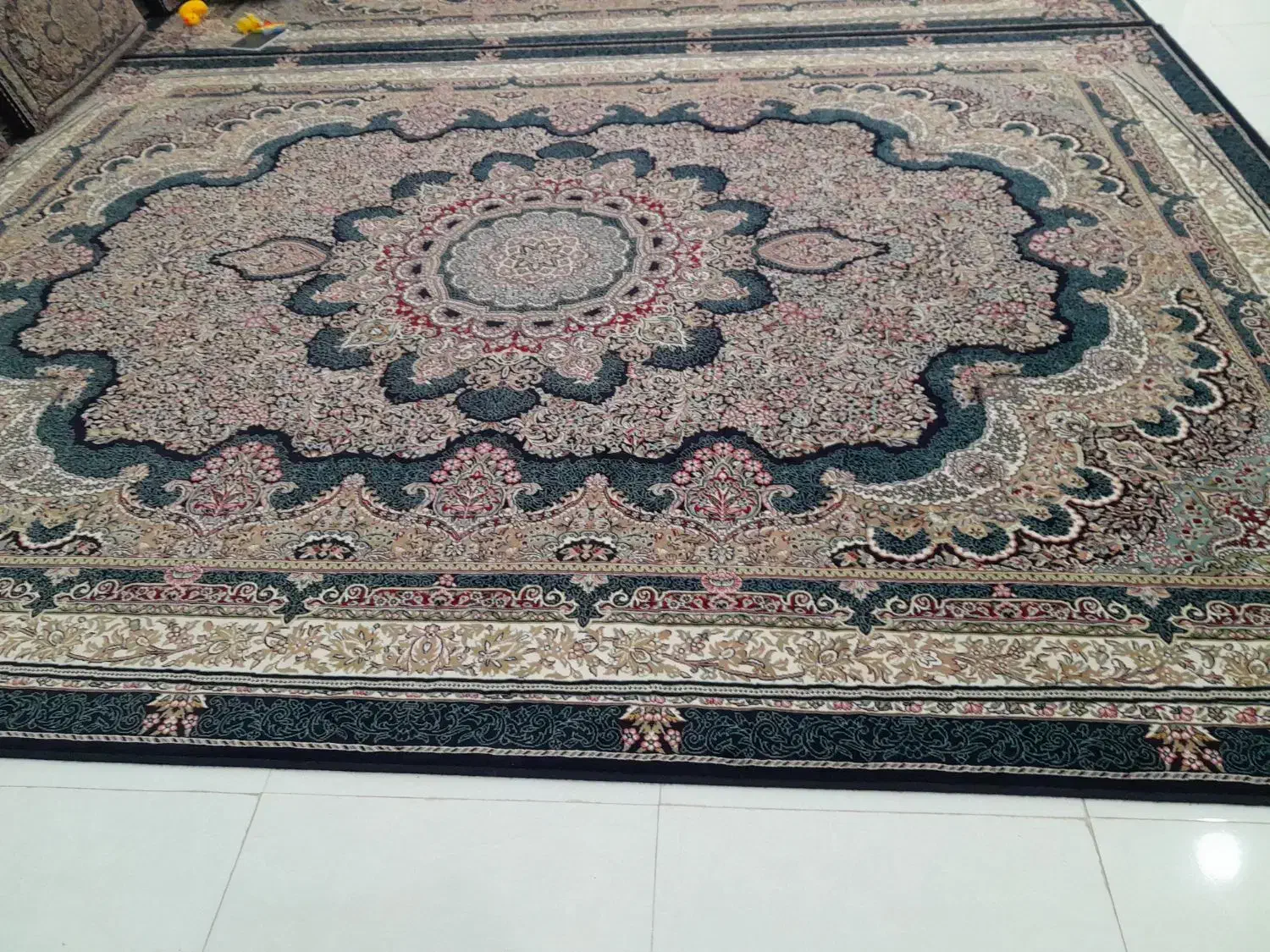 فرش ۱۲متری درحد نو  خیلی تمیز|فرش|داورزن, |دیوار