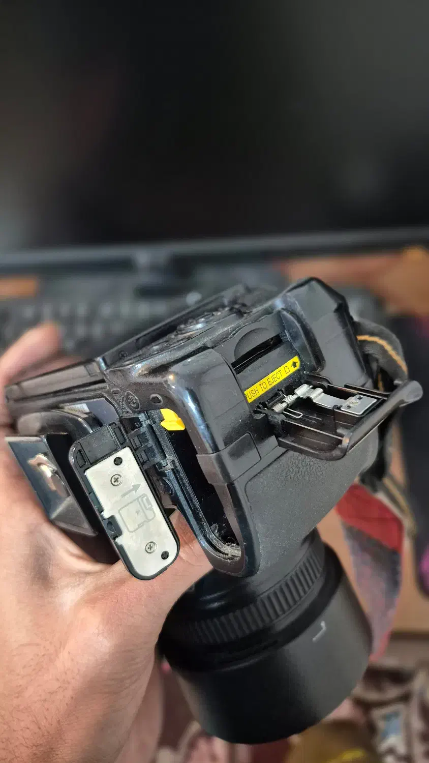 دوربین نیکون 5300D بالنز 50mm|دوربین عکاسی و فیلمبرداری|تربتحیدریه, مظفریه|دیوار