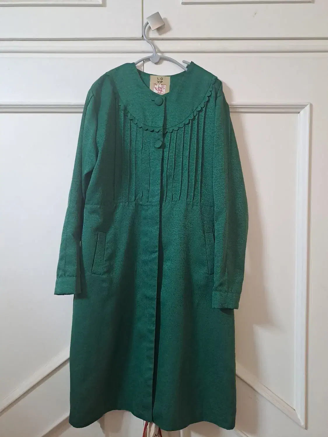 مانتو سبزیشمی پاییزه|لباس|اصفهان, جلالیه|دیوار