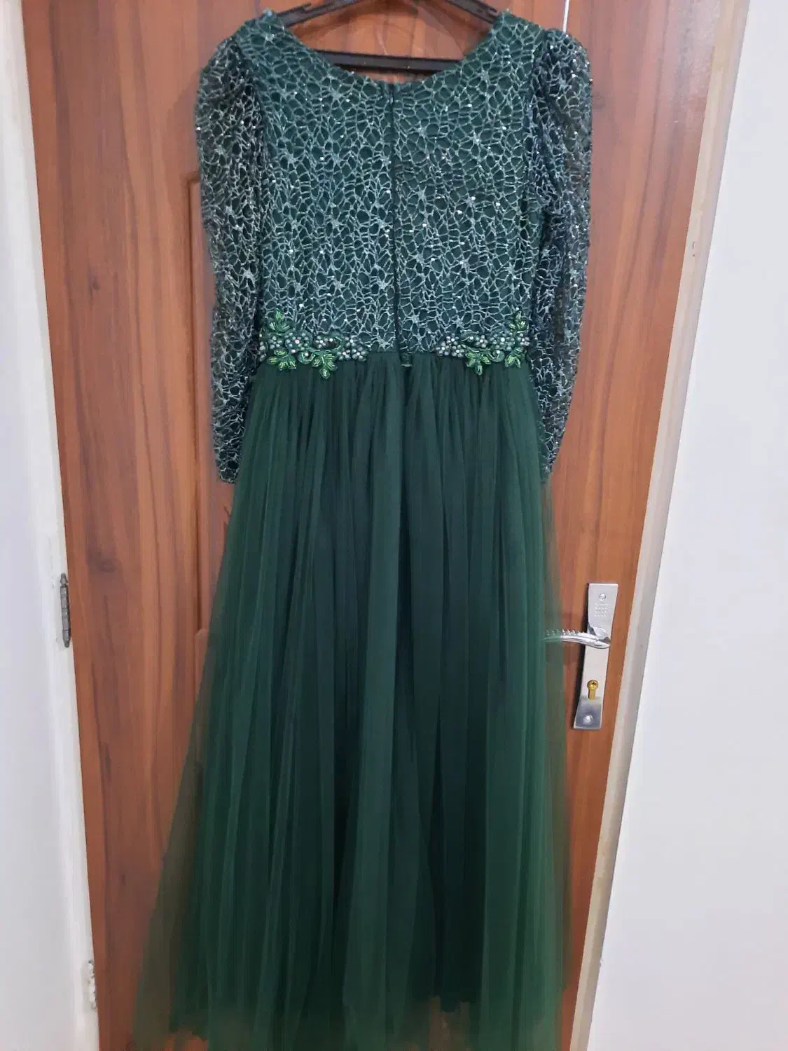 لباس مجلسی|لباس|فرمهین, |دیوار