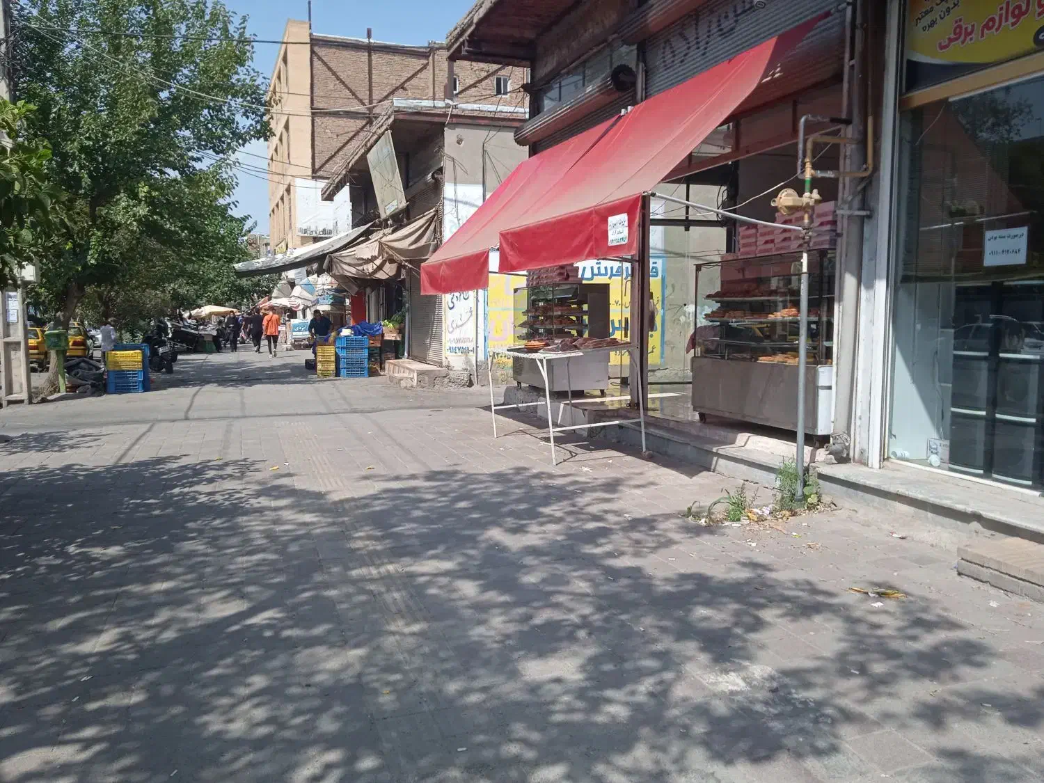 فروش ۲۹۰ متر مغازه با سند تک برگ چهارراه امام|فروش مغازه و غرفه|پارسآباد, |دیوار