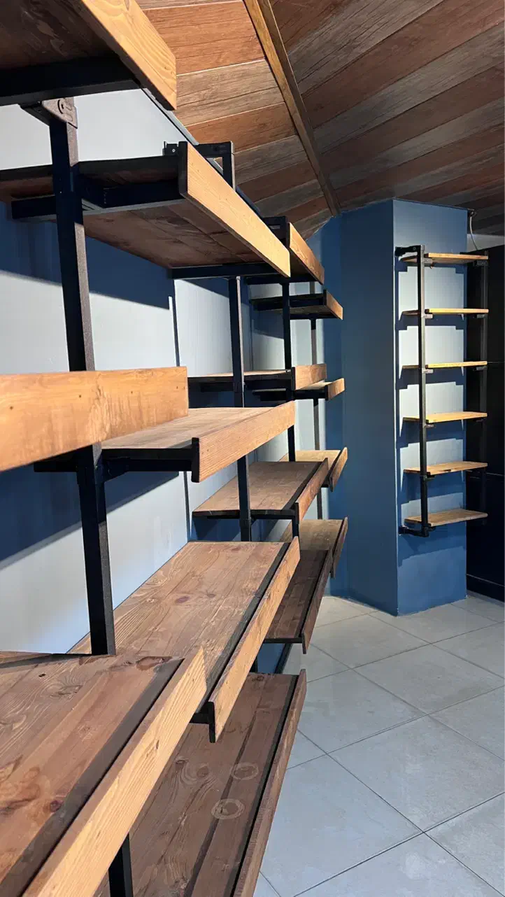 قفسه چوبی و فلزی مناسب دکور مغازه|فروشگاه و مغازه|نوشهر, |دیوار