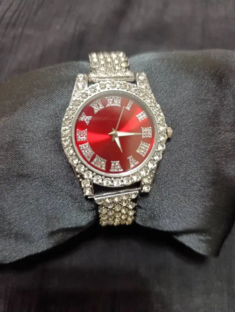 ساعت زنانه نگین دار|ساعت|سهند, |دیوار