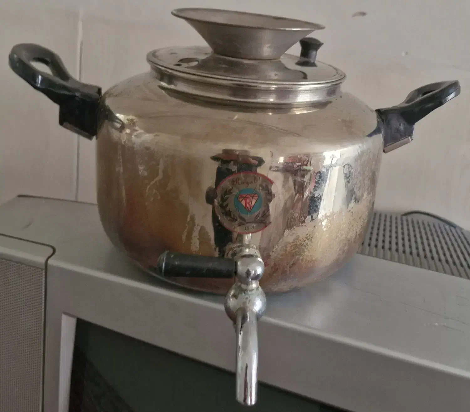 کتری قدیمی|قوری، کتری، قهوه‌ساز دستی|قم, چهار امامزاده|دیوار