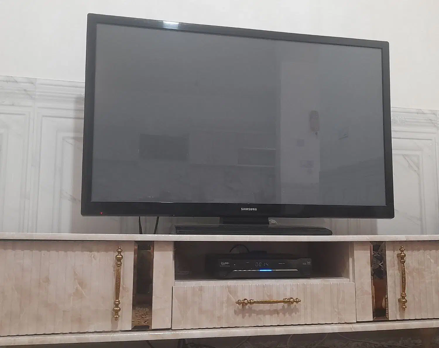 تلویزیون 42 سامسونگ|تلویزیون و پروژکتور|قرچک, باقرآباد|دیوار