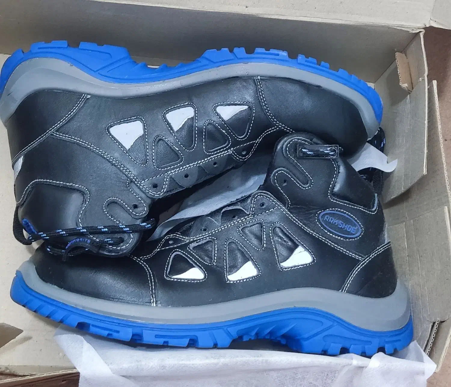 کفش ایمنی|کیف، کفش، کمربند|شیراز, شهرک مفتح|دیوار