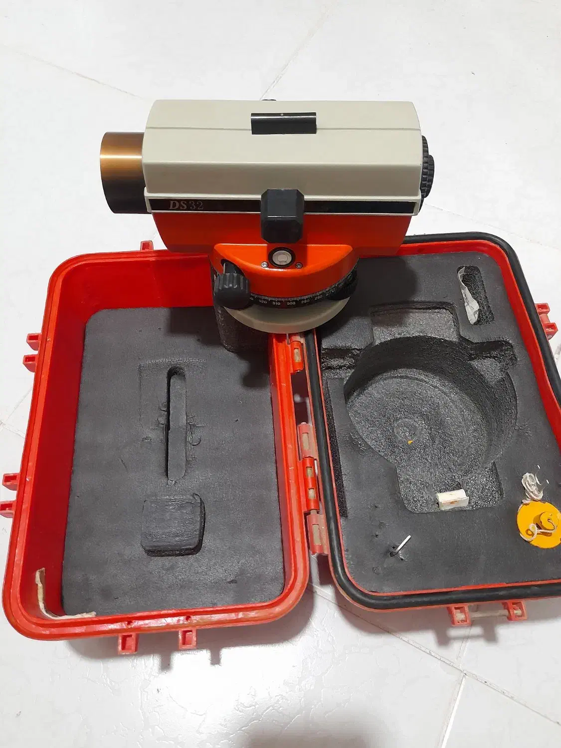 دوربین نقشه برداری DS32  به همراه ۳ پایه|ابزارآلات|مشهد, بلال|دیوار