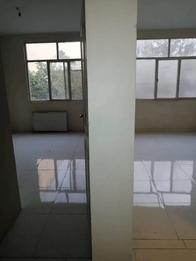 دروس ۱۳۲متر۳خواب تک واحدی بالکنی قابل چیدمان