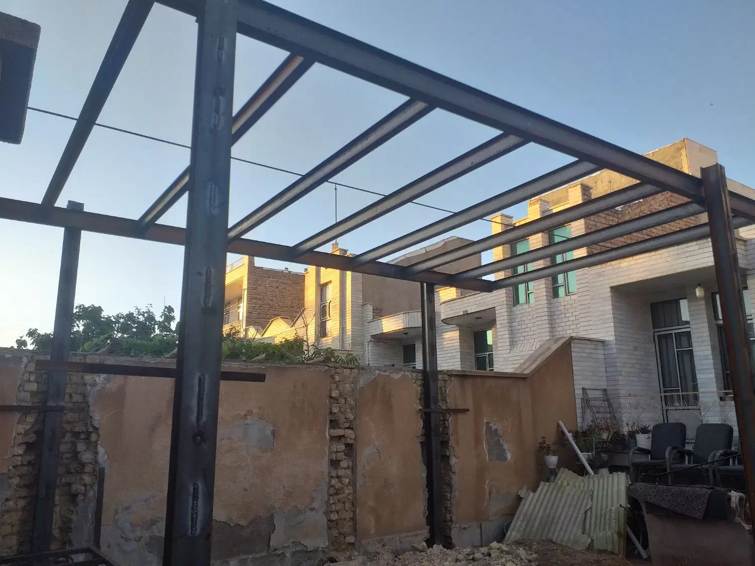 جوشکاری سیار و درب و پنجره|خدمات پیشه و مهارت|تاکستان, |دیوار