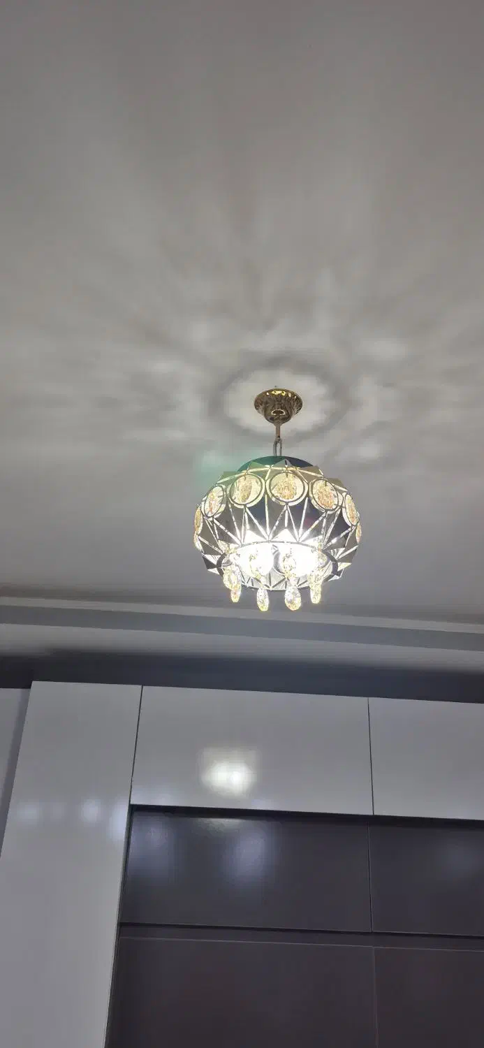 دو عدد لوستر|لوستر و چراغ آویز|سلماس, |دیوار