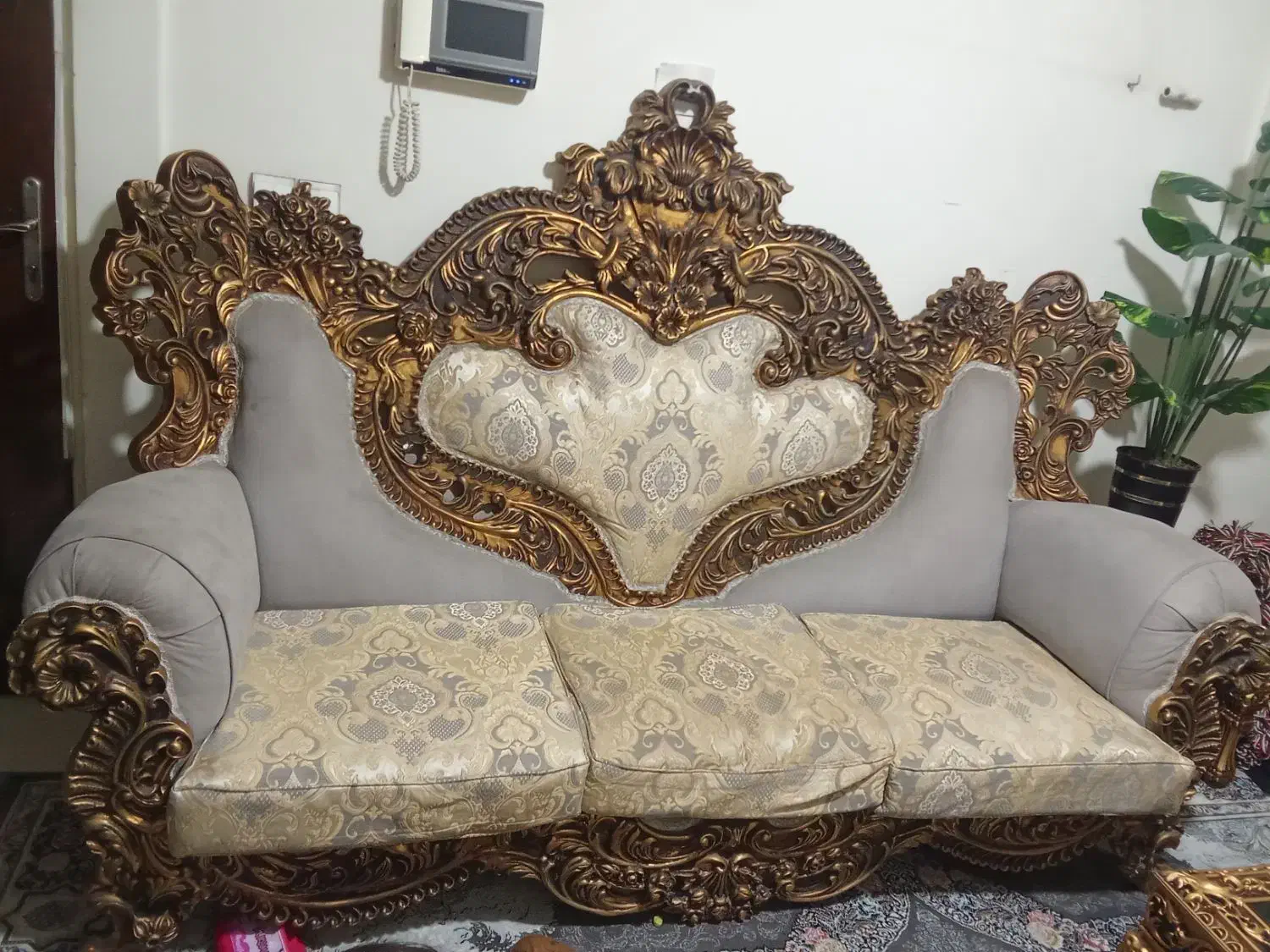 مبل سلطنتی 9 نفره|مبلمان خانگی و میز عسلی|ری, سیزده آبان|دیوار