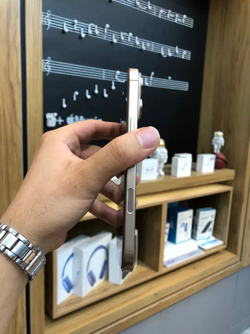 iphone 16 promax با حافظه 256 گیگابایت|موبایل|مشهد, احمدآباد|دیوار