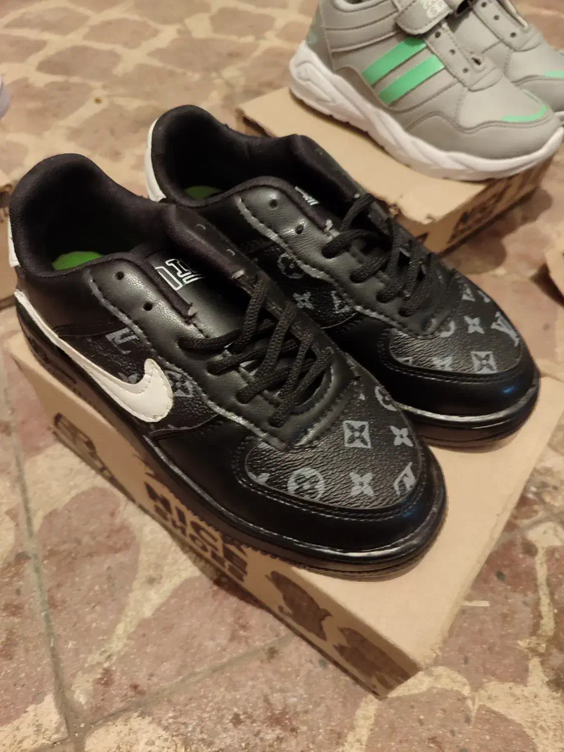 کفش بچگانه|کفش و لباس بچه|پارس‌آباد, |دیوار