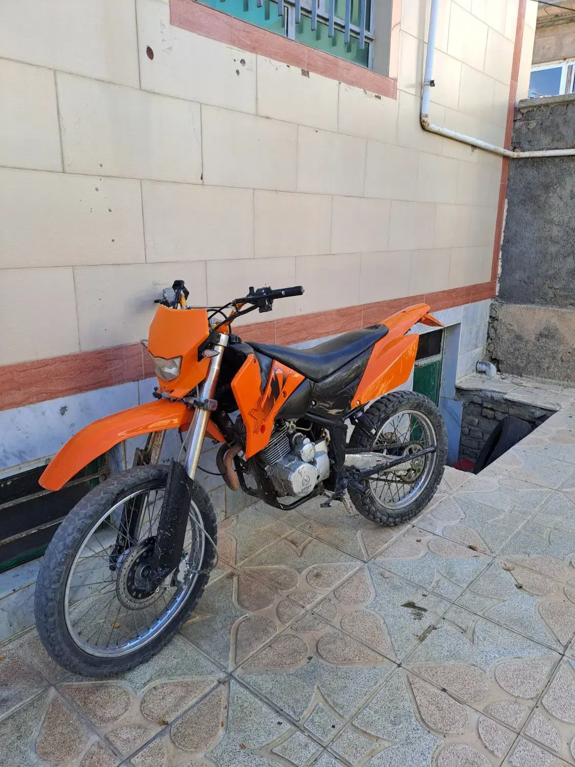 تریل فلات طرح کی تی ام|موتورسیکلت|دامغان, |دیوار