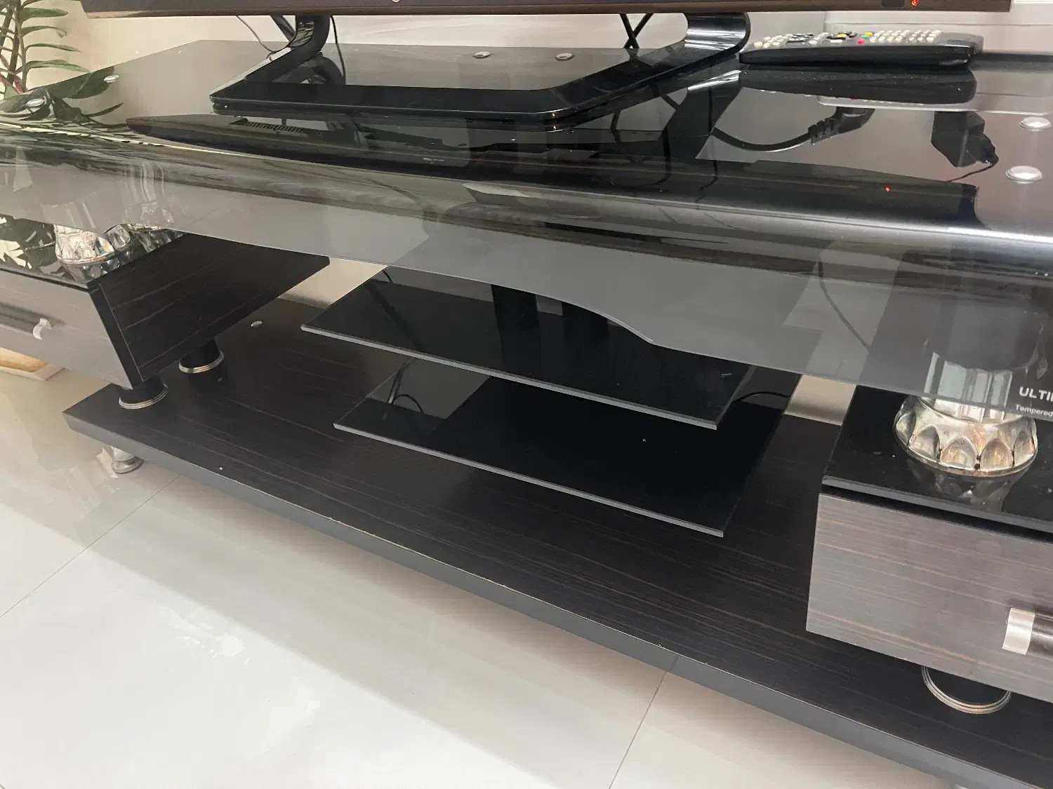 میزتلویزیون|میز تلویزیون|مشهد, کارمندان دوم|دیوار