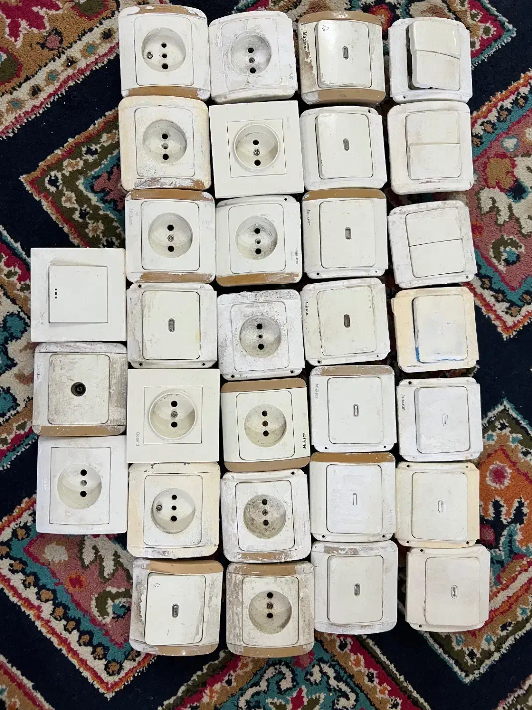 کلید پریز برق|ابزارآلات|چالوس, |دیوار