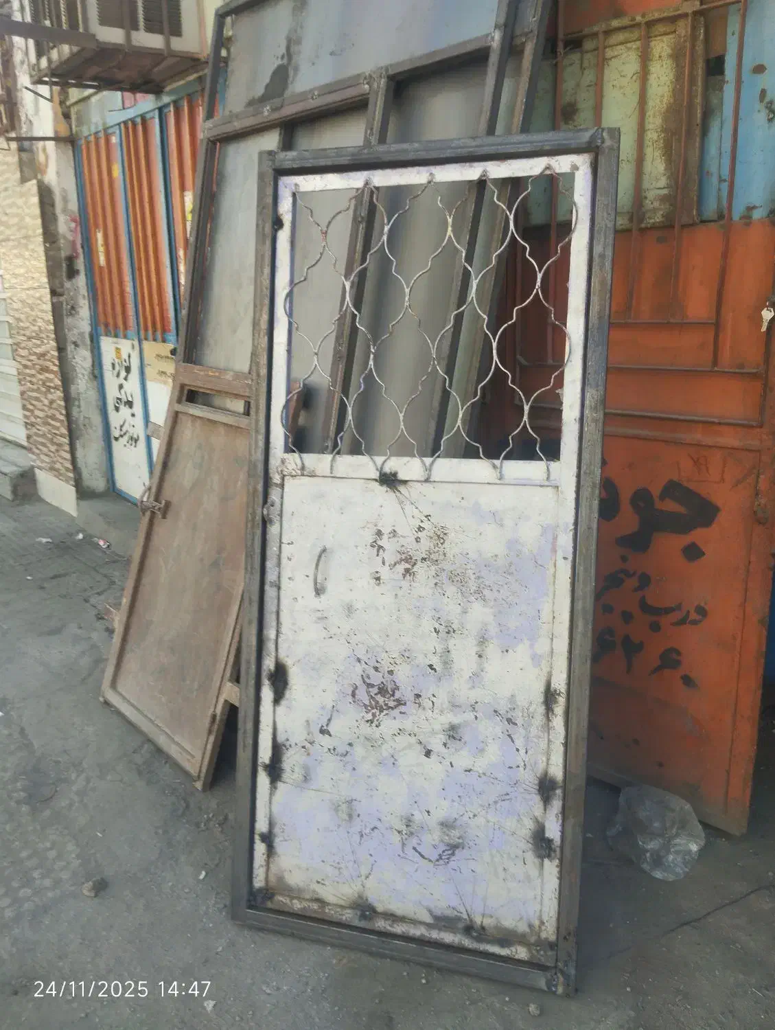 فروش درب و پنجره دست دوم|مصالح و تجهیزات ساختمان|جیرفت, |دیوار