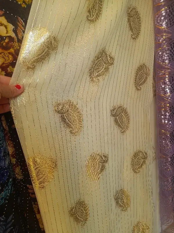 پارچه فروشی|لباس|مریوان, |دیوار