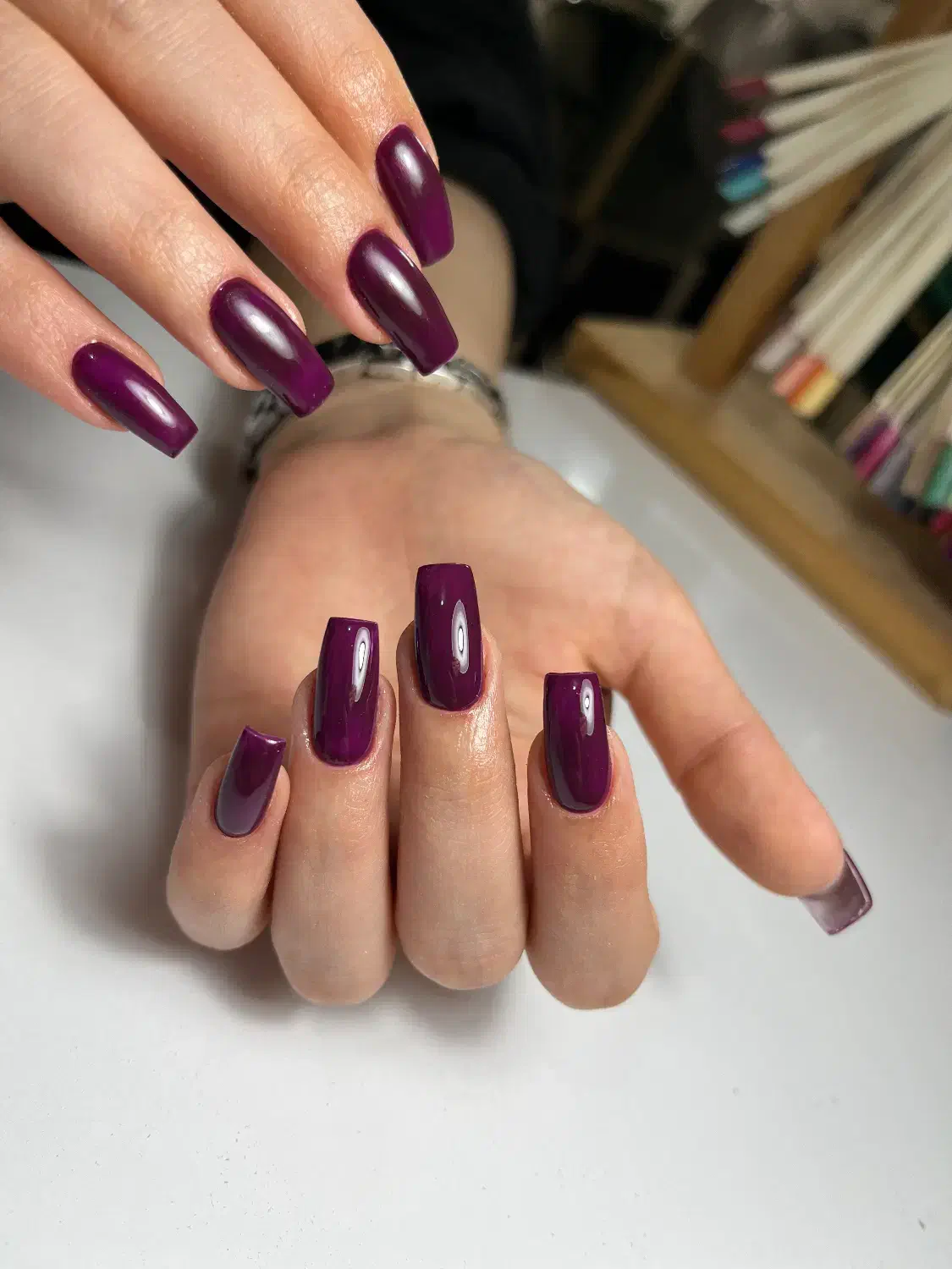 ژلیش ناخن طبیعی به مناسب شب یلدا|خدمات آرایشگری و زیبایی|رشت, منظریه|دیوار