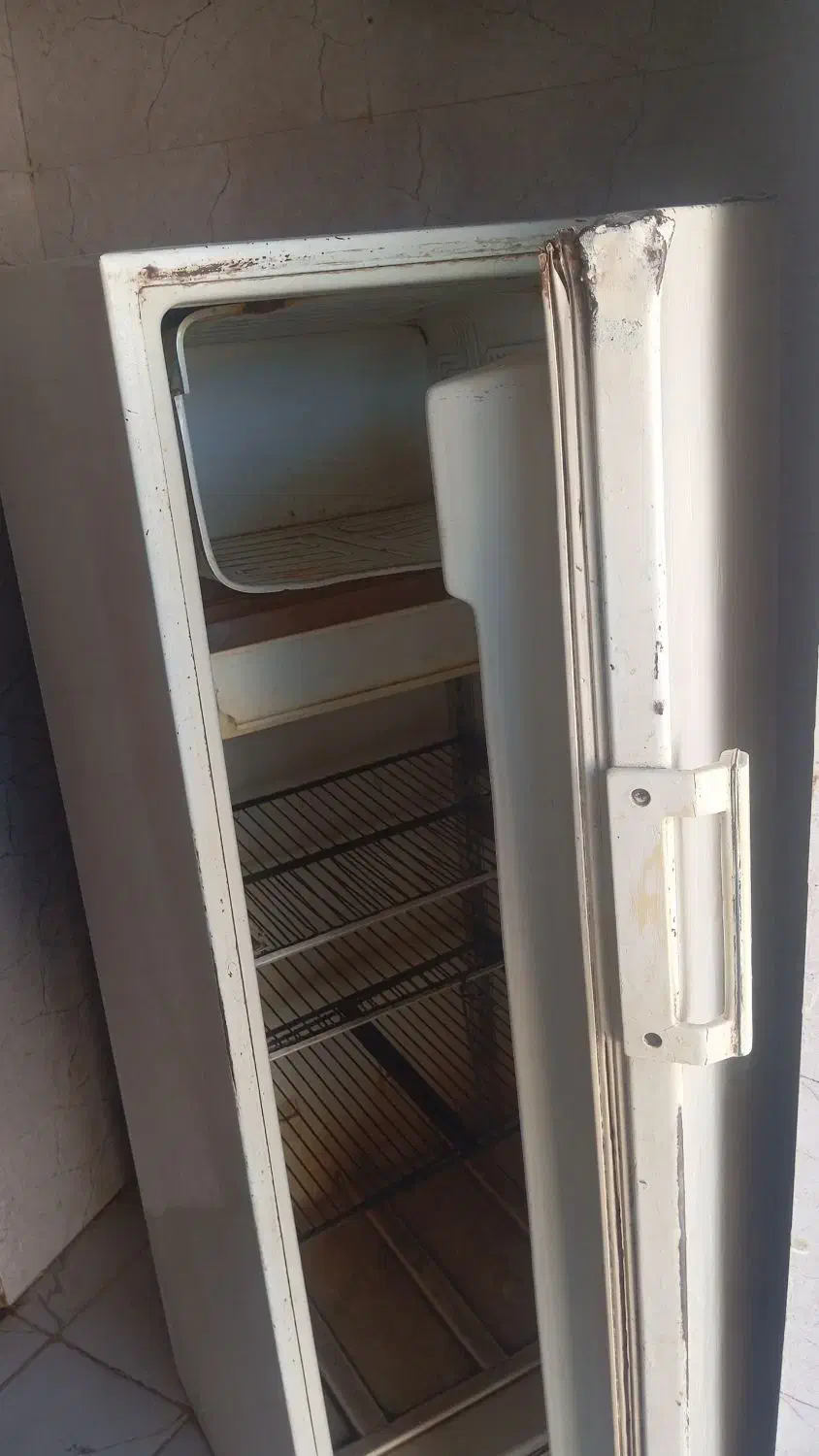 یخچال|یخچال و فریزر|شمیل, |دیوار